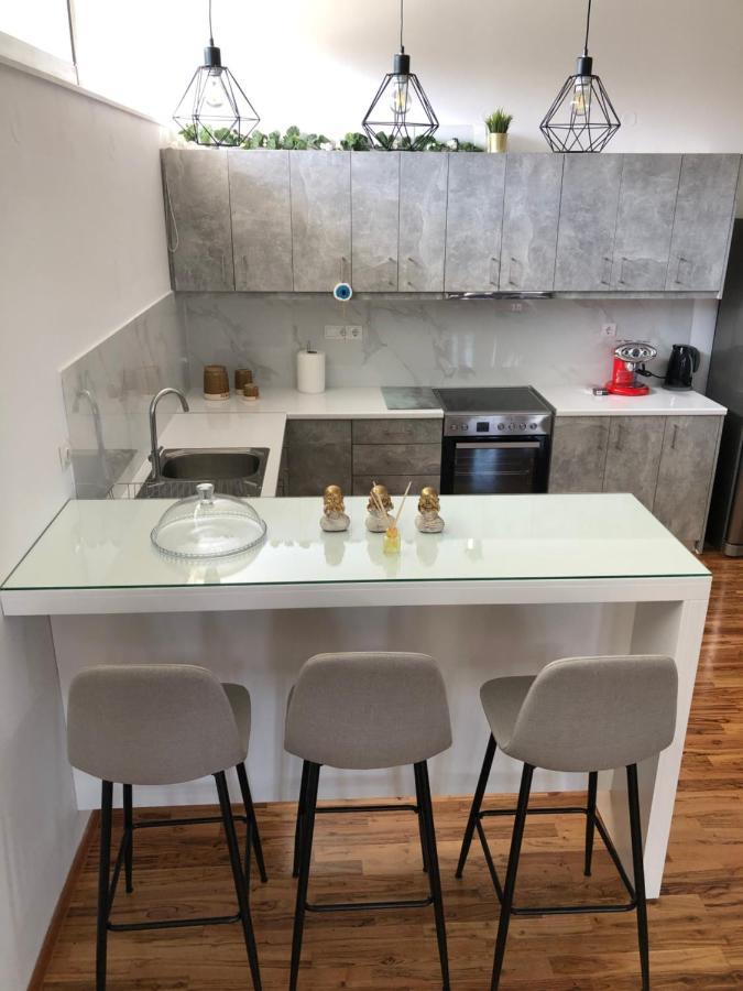 Lejlighed New Delux Studio With Wooden Floor